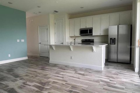 Touwnhouse à vendre à Kissimmee, Floride: 2 chambres, 129.51 m2 № 2425772 - photo 3