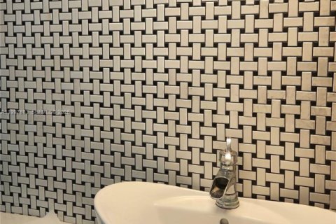 Condo in Sunrise, Florida, 1 bedroom  № 2060893 - photo 13