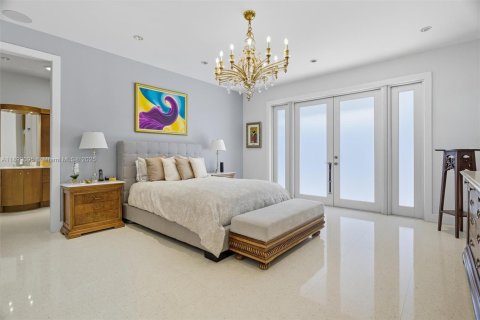House in Pinecrest, Florida 5 bedrooms, 323.95 sq.m. № 1945429 - photo 24