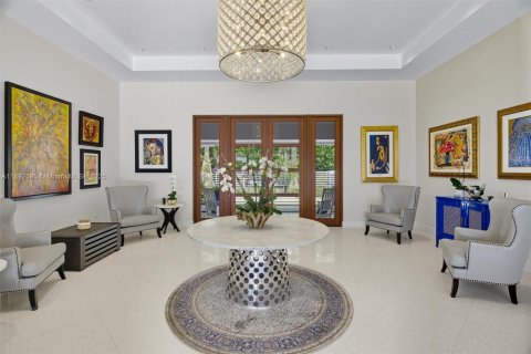 House in Pinecrest, Florida 5 bedrooms, 323.95 sq.m. № 1945429 - photo 8