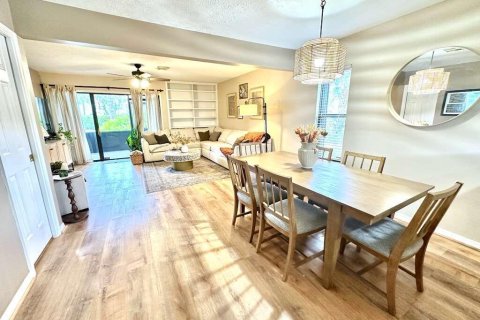 Apartment in Jensen Beach, Florida 2 bedrooms, 108.42 sq.m. № 2192023 - photo 5