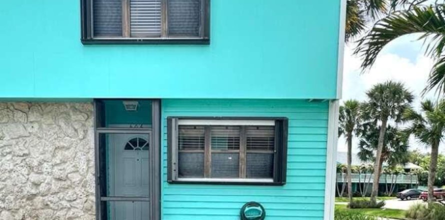 Apartment in Jensen Beach, Florida 2 bedrooms, 108.42 sq.m. № 2192023