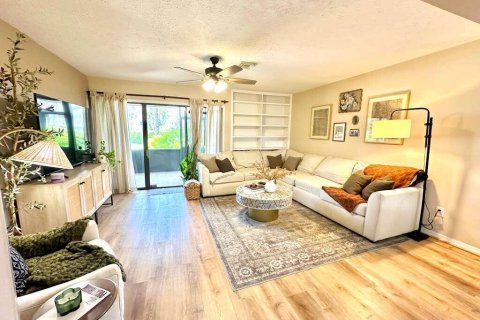 Apartment in Jensen Beach, Florida 2 bedrooms, 108.42 sq.m. № 2192023 - photo 4