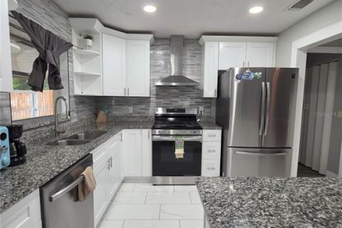 House in Orlando, Florida 3 bedrooms, 102.19 sq.m. № 1914831 - photo 19