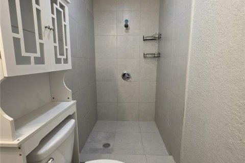 House in Orlando, Florida 3 bedrooms, 102.19 sq.m. № 1914831 - photo 16