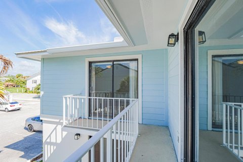 Townhouse in Vero Beach, Florida 2 bedrooms, 115.57 sq.m. № 2188401 - photo 23