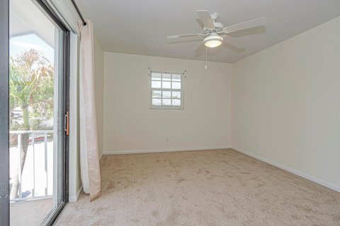 Townhouse in Vero Beach, Florida 2 bedrooms, 115.57 sq.m. № 2188401 - photo 13