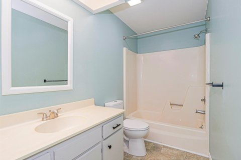 Townhouse in Vero Beach, Florida 2 bedrooms, 115.57 sq.m. № 2188401 - photo 14