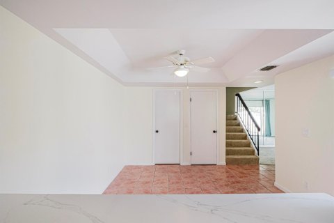 Townhouse in Vero Beach, Florida 2 bedrooms, 115.57 sq.m. № 2188401 - photo 12