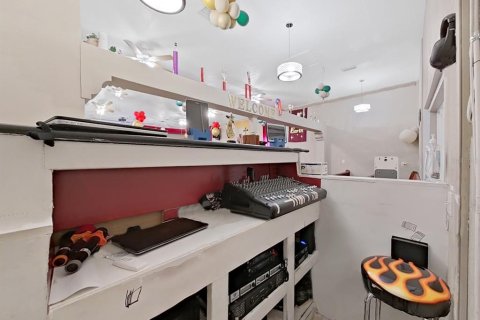 Immobilier commercial à vendre à Tampa, Floride: 159.79 m2 № 2209574 - photo 15