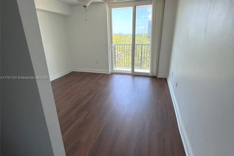 Condominio en venta en Fort Lauderdale, Florida, 1 dormitorio, 75.81 m2 № 1726791 - foto 13