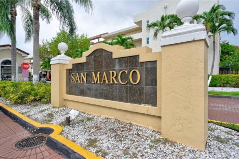 Copropriété à vendre à Miami, Floride: 2 chambres, 89.93 m2 № 1812195 - photo 19