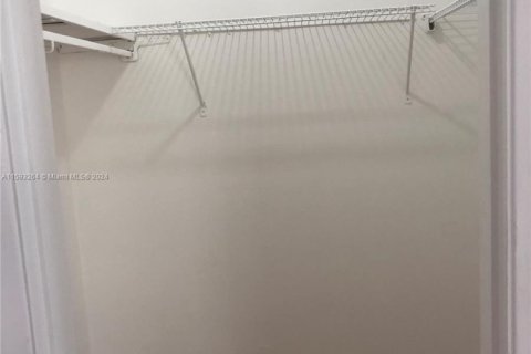 Copropriété à vendre à Miami, Floride: 2 chambres, 89.93 m2 № 1812195 - photo 15