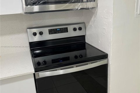 Copropriété à vendre à Miami, Floride: 2 chambres, 89.93 m2 № 1812195 - photo 5