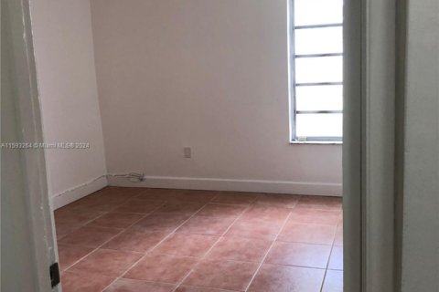 Copropriété à vendre à Miami, Floride: 2 chambres, 89.93 m2 № 1812195 - photo 16