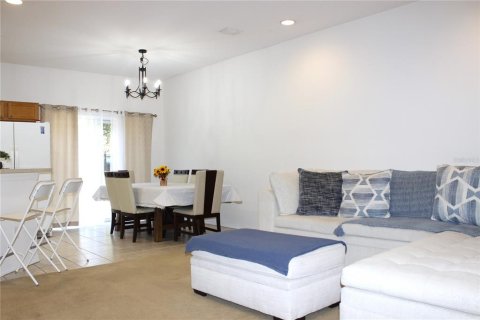 Touwnhouse à vendre à Brandon, Floride: 2 chambres, 134.52 m2 № 2138959 - photo 12