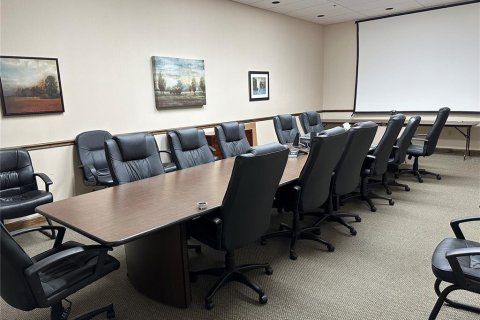 Propiedad comercial en alquiler en Tampa, Florida, 1146.04 m2 № 1815059 - foto 11