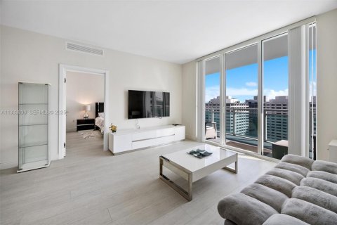 Condominio en alquiler en Miami, Florida, 2 dormitorios, 103.4 m2 № 1991075 - foto 14