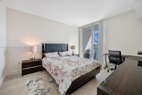 Condominio en alquiler en Miami, Florida, 2 dormitorios, 103.4 m2 № 1991075 - foto 15