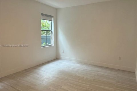 Condominio en alquiler en Miami Beach, Florida, 2 dormitorios, 97.64 m2 № 1922837 - foto 12