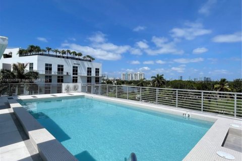 Condominio en alquiler en Miami Beach, Florida, 2 dormitorios, 97.64 m2 № 1922837 - foto 23