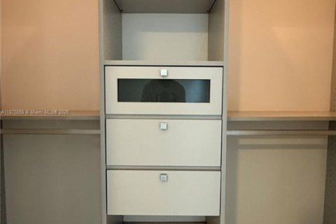 Condominio en alquiler en Miami Beach, Florida, 2 dormitorios, 97.64 m2 № 1922837 - foto 14