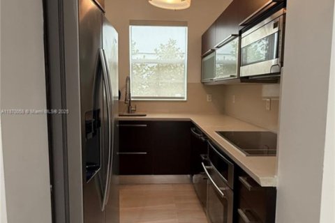 Condominio en alquiler en Miami Beach, Florida, 2 dormitorios, 97.64 m2 № 1922837 - foto 5