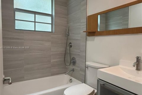 Condominio en alquiler en Miami Beach, Florida, 2 dormitorios, 97.64 m2 № 1922837 - foto 10