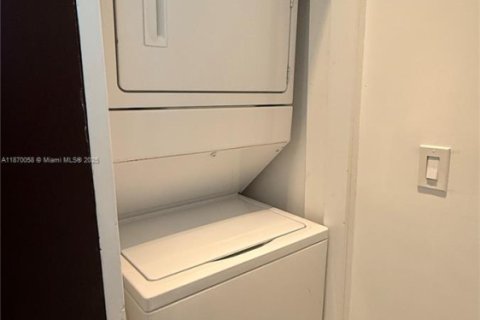 Condominio en alquiler en Miami Beach, Florida, 2 dormitorios, 97.64 m2 № 1922837 - foto 8