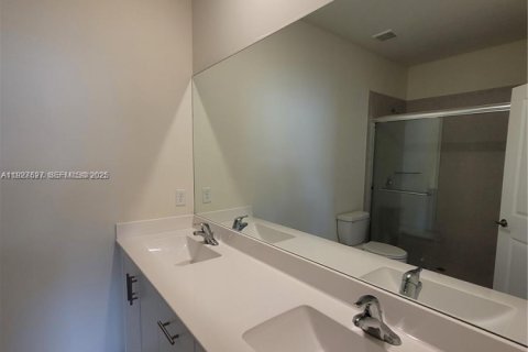 Купить таунхаус в Хайалиа, Флорида 4 спальни, 177.81м2, № 1988233 - фото 16