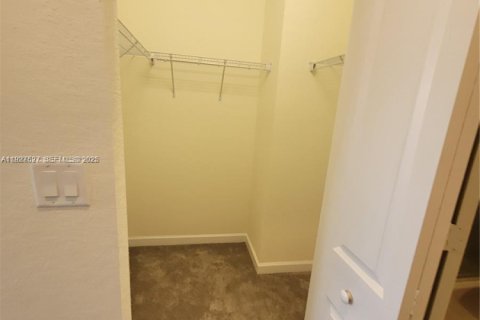 Купить таунхаус в Хайалиа, Флорида 4 спальни, 177.81м2, № 1988233 - фото 14