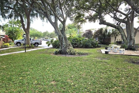 Villa ou maison à vendre à Coconut Creek, Floride: 2 chambres, 102.1 m2 № 2001753 - photo 5