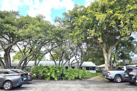 Villa ou maison à vendre à Coconut Creek, Floride: 2 chambres, 102.1 m2 № 2001753 - photo 6