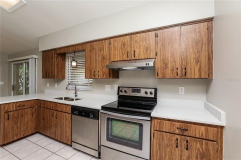 Casa en alquiler en Deltona, Florida, 3 dormitorios, 128.39 m2 № 1910185 - foto 5