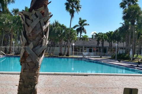 Copropriété à vendre à Miami Gardens, Floride: 2 chambres, 107.95 m2 № 2034868 - photo 10