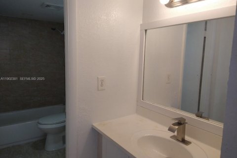 Copropriété à vendre à Miami Gardens, Floride: 2 chambres, 107.95 m2 № 2034868 - photo 6