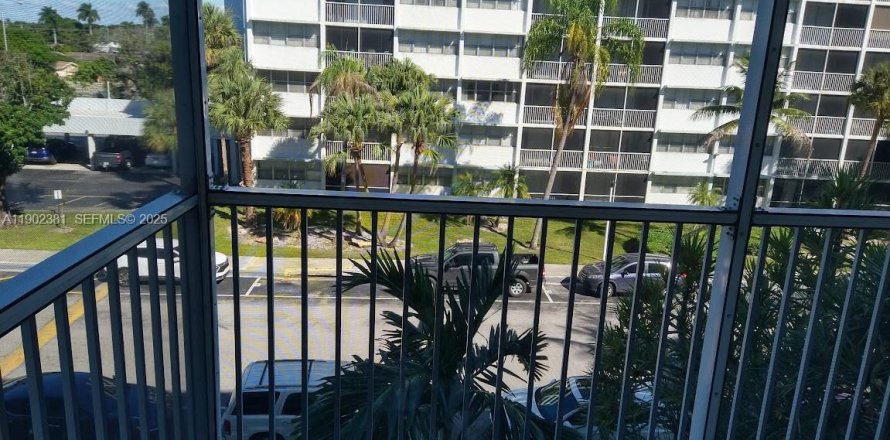 Condo à Miami Gardens, Floride, 2 chambres  № 2034868