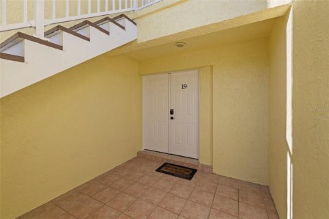 Condo in Indian Rocks Beach, Florida, 2 bedrooms № 2100358 - photo 6
