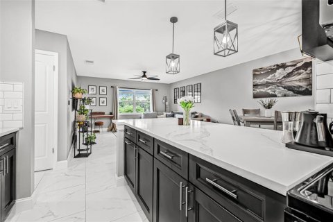 Condo in Saint Petersburg, Florida, 2 bedrooms  № 1833171 - photo 15
