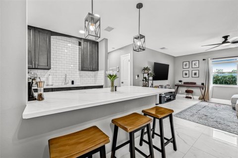 Condo in Saint Petersburg, Florida, 2 bedrooms  № 1833171 - photo 18