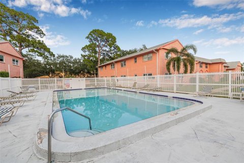 Condo in Saint Petersburg, Florida, 2 bedrooms  № 1833171 - photo 20