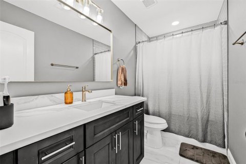 Condo in Saint Petersburg, Florida, 2 bedrooms  № 1833171 - photo 13
