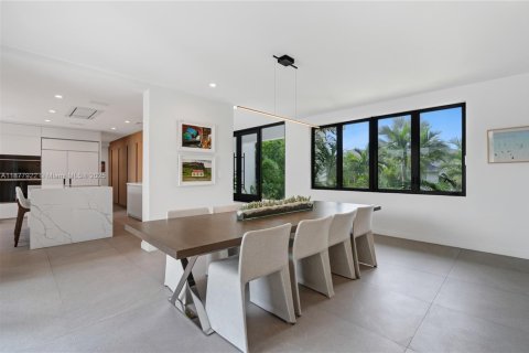 Casa en venta en Coral Gables, Florida, 6 dormitorios, 629.78 m2 № 1928447 - foto 11