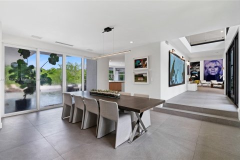 Casa en venta en Coral Gables, Florida, 6 dormitorios, 629.78 m2 № 1928447 - foto 12