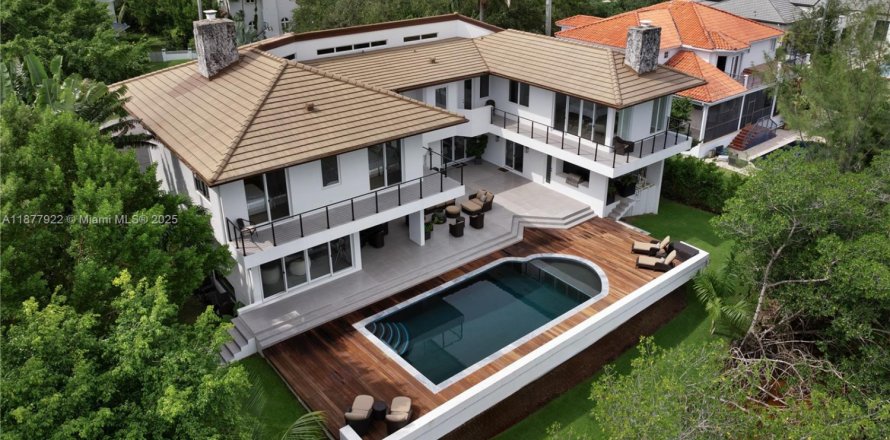 Casa en Coral Gables, Florida 6 dormitorios, 629.78 m2 № 1928447