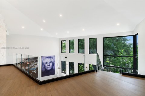 Casa en venta en Coral Gables, Florida, 6 dormitorios, 629.78 m2 № 1928447 - foto 19