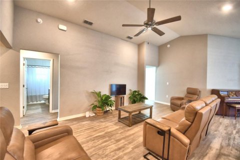 Villa ou maison à vendre à Auburndale, Floride: 4 chambres, 151.15 m2 № 2310107 - photo 10