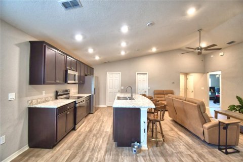 Villa ou maison à vendre à Auburndale, Floride: 4 chambres, 151.15 m2 № 2310107 - photo 9