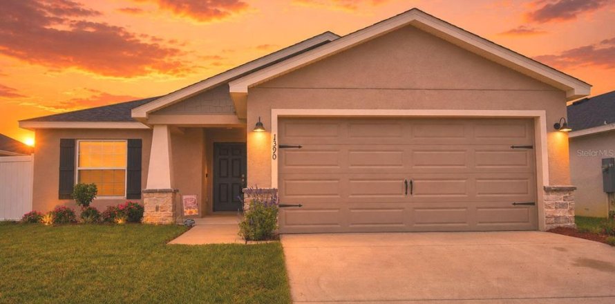 Villa ou maison à Auburndale, Floride 4 chambres, 151.15 m2 № 2310107