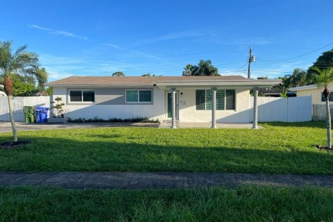 Villa ou maison à Pembroke Pines, Floride 3 chambres, 123.56 m2 № 1996531